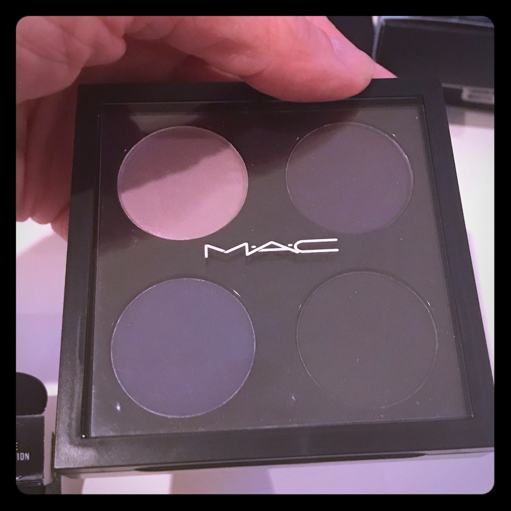 Smokey eyeshadow pallette